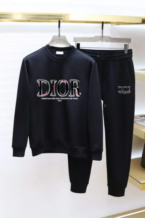 Picture of Dior Sweater Suits _SKUDiorM-5XLkdtr11338839